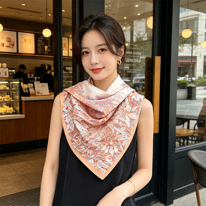 Travel Accessories Gifts For Women - 부드러운 실크 스카프 여성 스퀘어 반다나